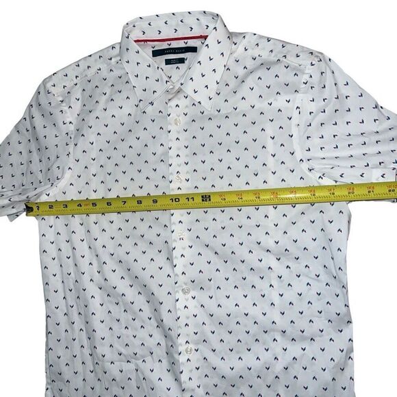 PERRY ELLIS Men’s White, Blue, & Red Patterned Short Sleeve Button Up Size M - Picture 5 of 6